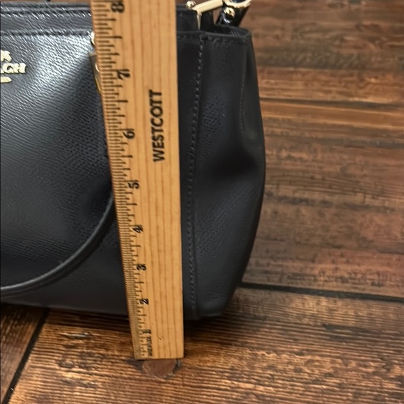 Coach Blue Shoulder Bag with Structured Elegance - Picture 12 of 15